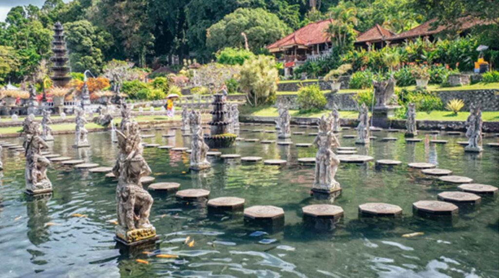 Tirta Gangga, Bali
