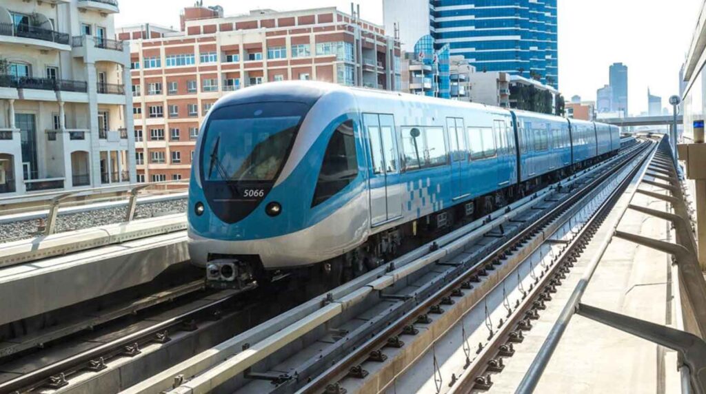 6-Best-Encounters-and-Wow-Facts-Dubai-metro-line
