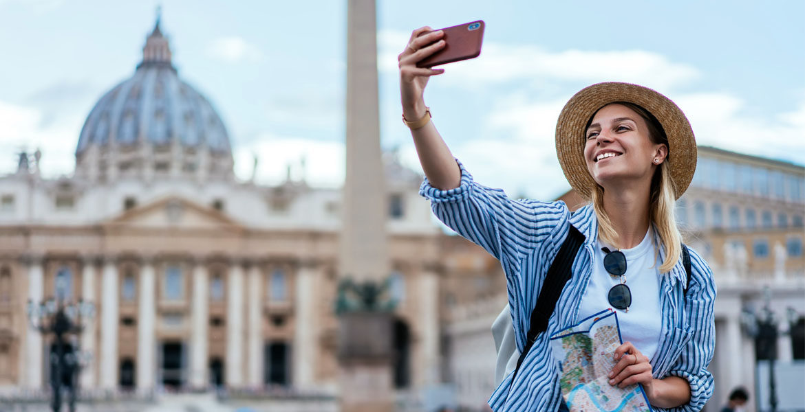 Travelling solo in Europe and creating unforgettable travel memories on your own